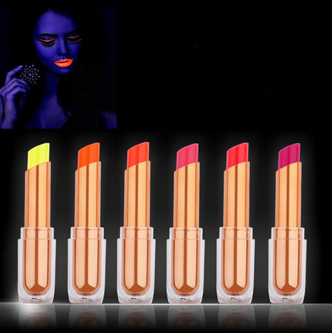 Fluorescent lip stick